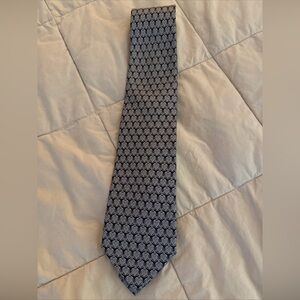 Salvatore Ferragamo Mens Silk Animal Print Classic Neck Tie Black/grey 58”x 3.5”
